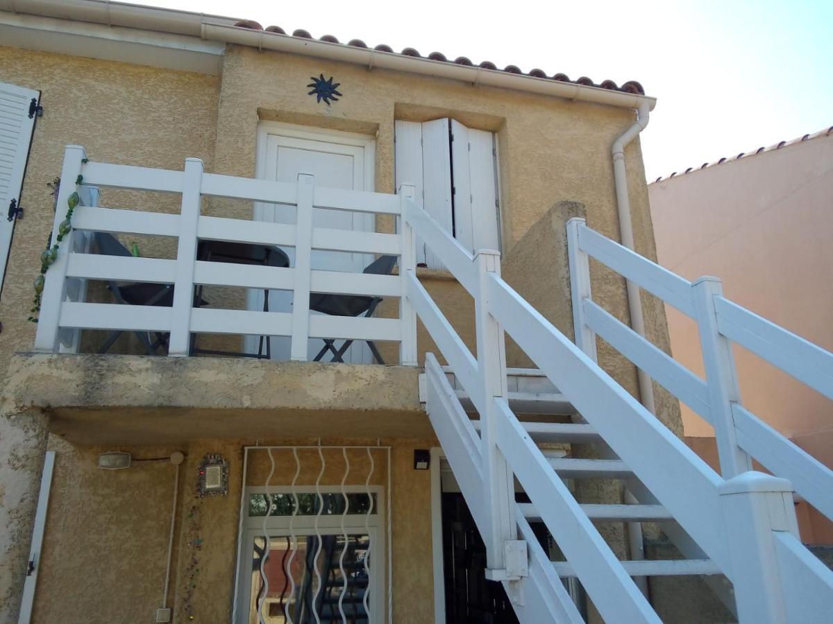 La Favola Homestay Meze